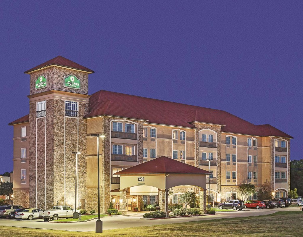 Picture of: Best VERIFIED Pet Friendly Hotels in Allen with Weight Limits