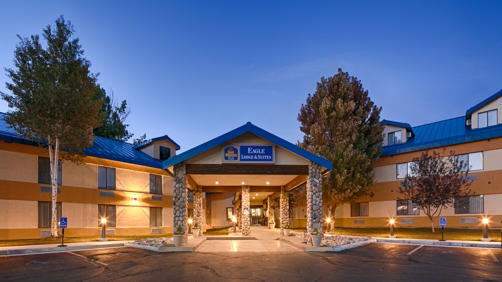 Picture of: Eagle Lodge and Suites  Colorado