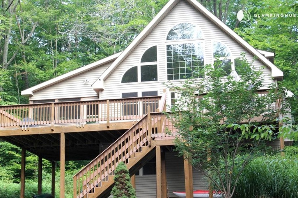 Picture of: Pet-Friendly Cabins in the Poconos: Pet-Friendly Cabin Rentals in PA
