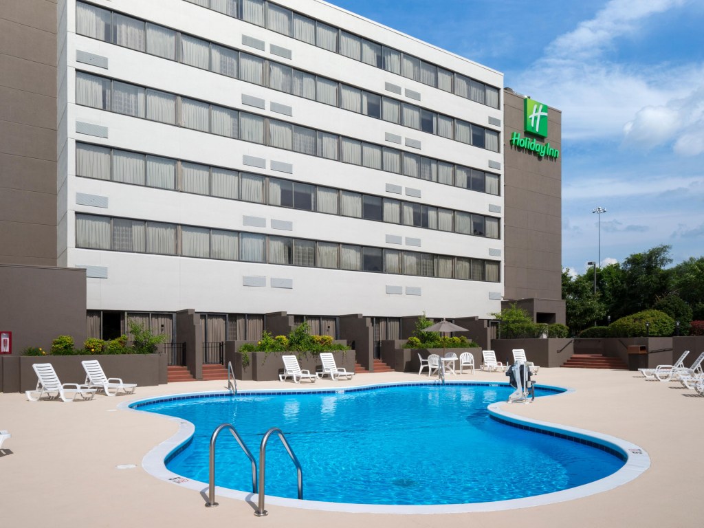 Picture of: Pet-Friendly Hotels in Johnson City, Tennessee  Holiday Inn