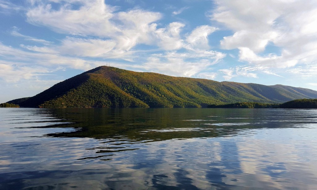 Picture of: Smith Mountain Lake Ferienwohnungen & Unterkünfte – Virginia, USA